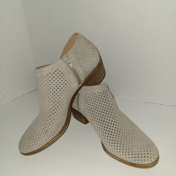 Lucky Brand Women's Perforated Booties Beige Nude Suede - Picture 1 of 8
